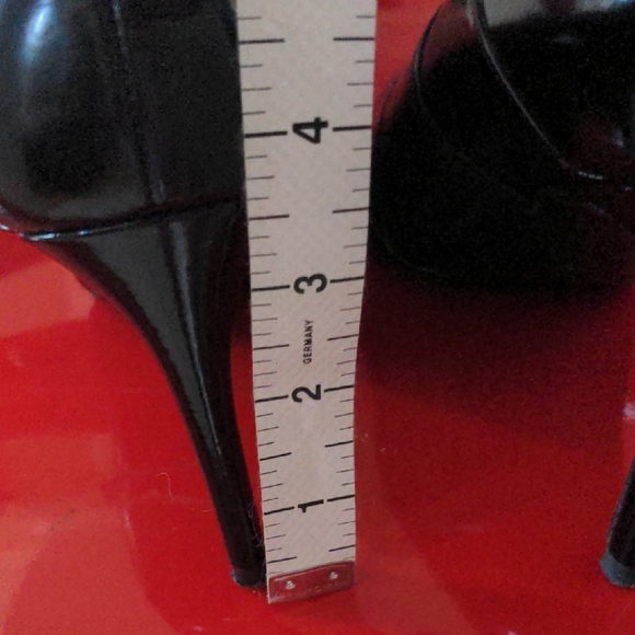 Bruno Magli Black Patent Heels - Picture 12 of 12